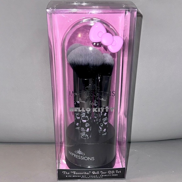 Impressions Vanity x Hello Kitty “The Favorites" Bell Jar 6-Piece Brush Gift Set - Picture 1 of 8